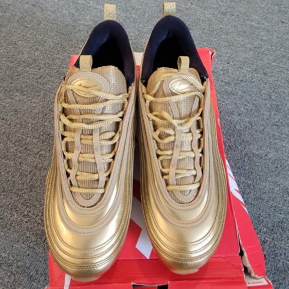 NIKE AIR MAX 97 GOLD RARE FIND SIZE 10.5 - Picture 2 of 9